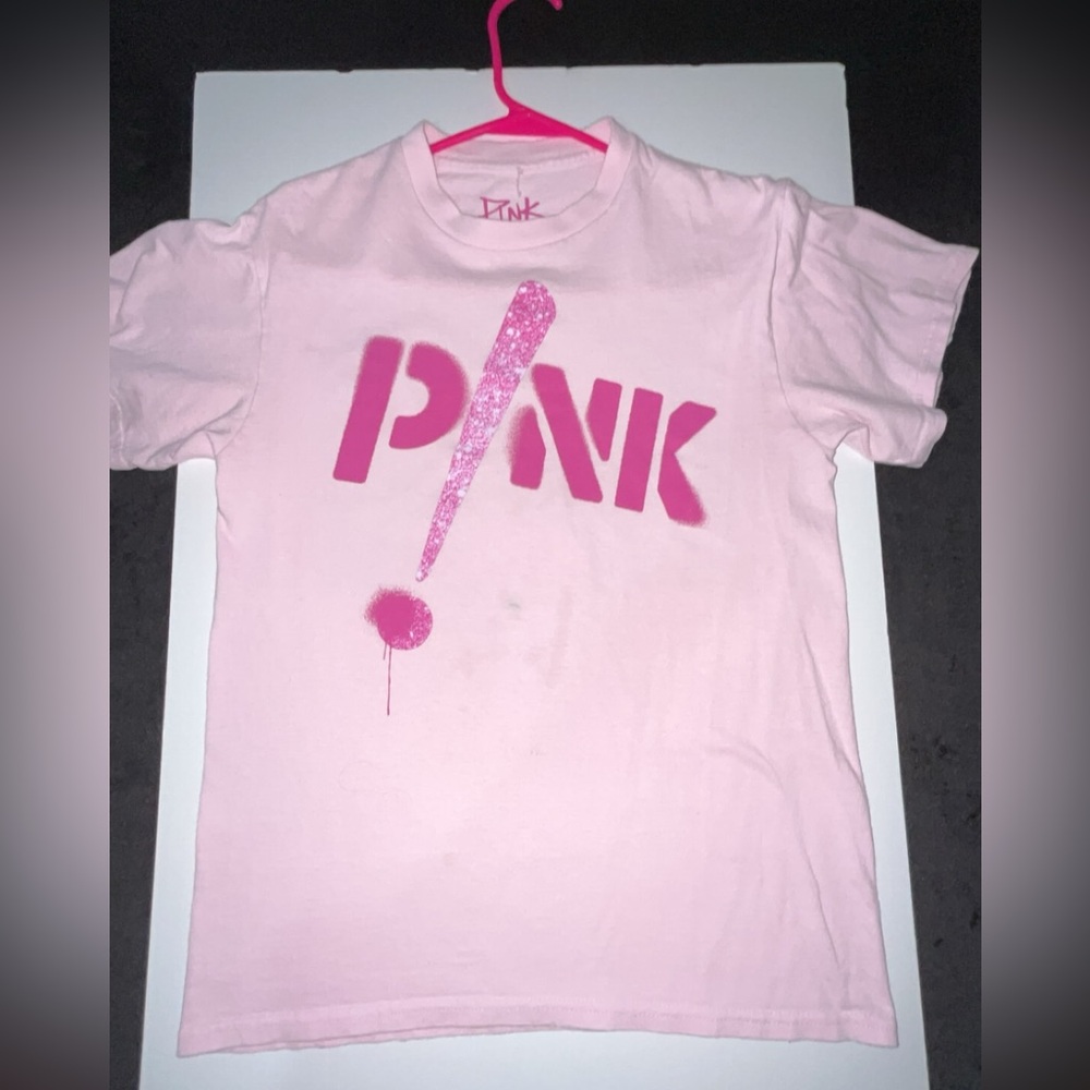 PINK graphic tee